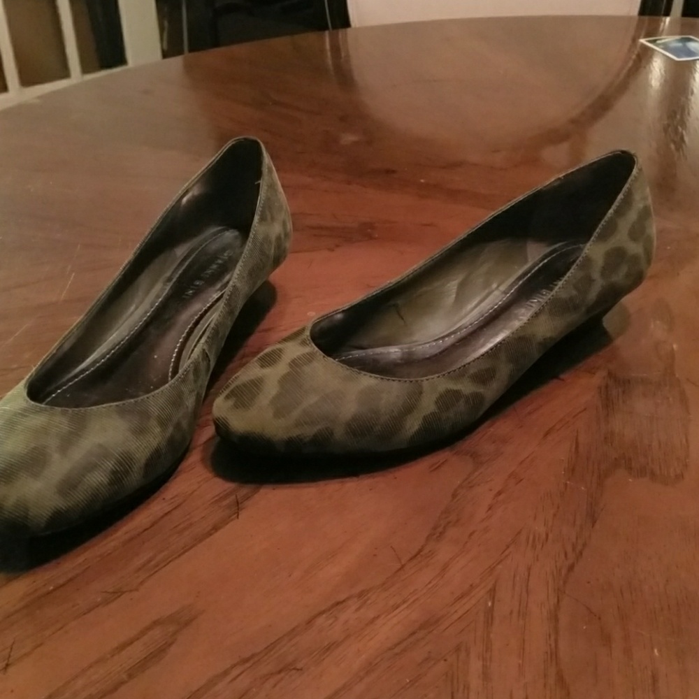 Camouflage  wedge pumps, like new
